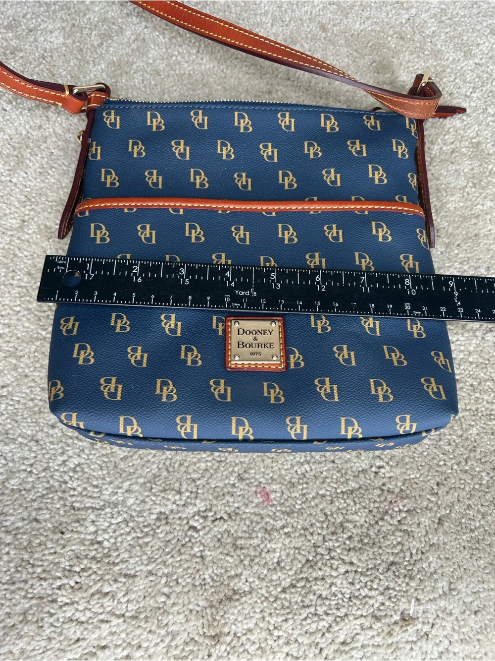 Dooney & Bourke compact dooney